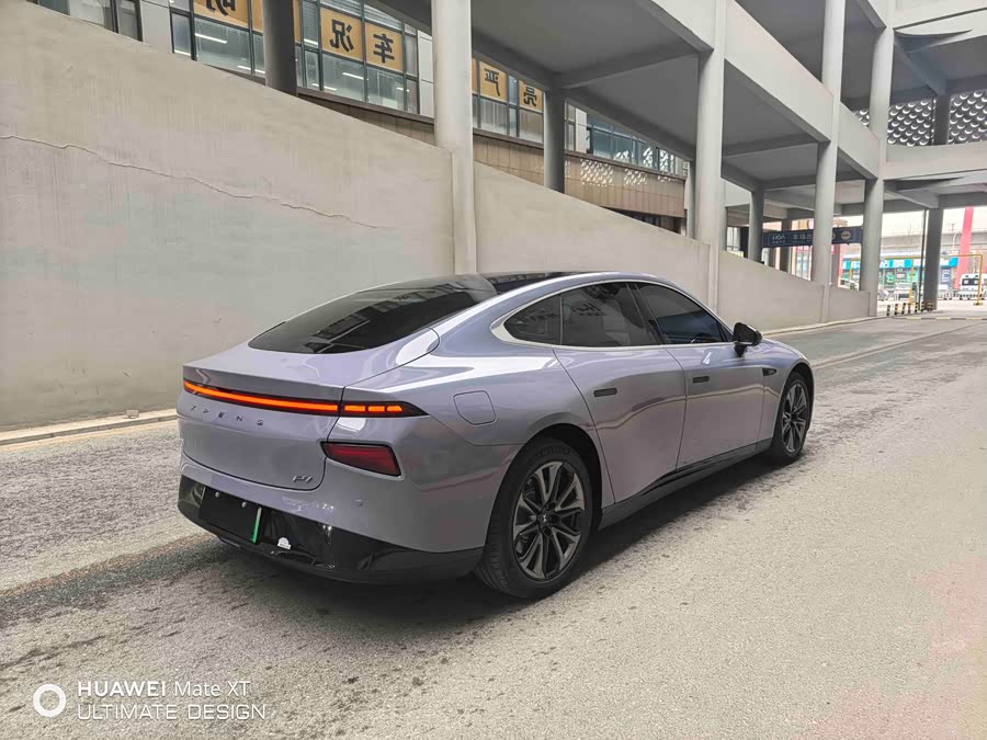 Xpeng P7 2023 صورة سيارة #7