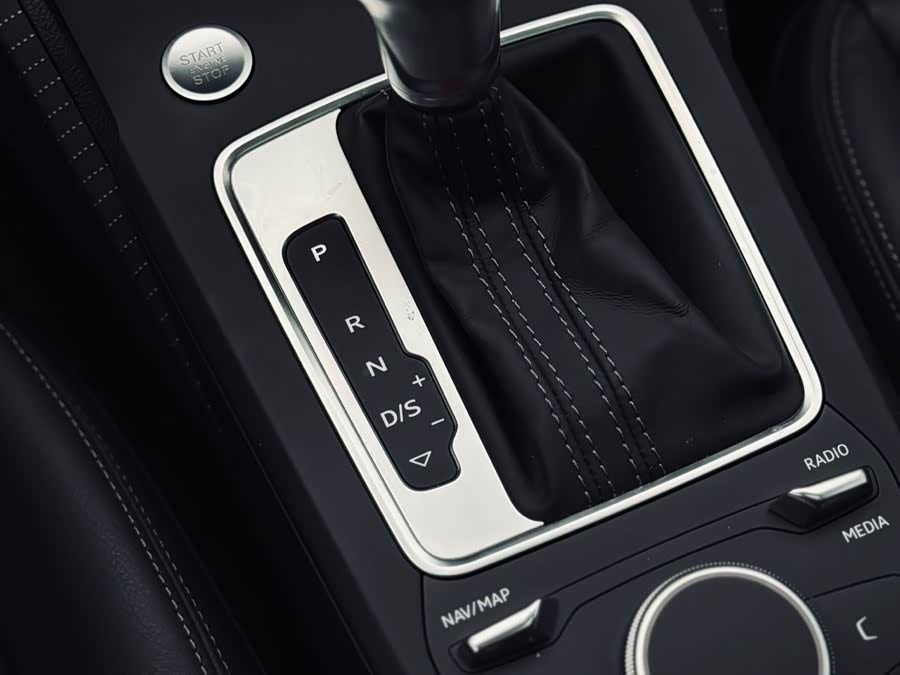 Audi Q2L 2024 imagem de carro #7