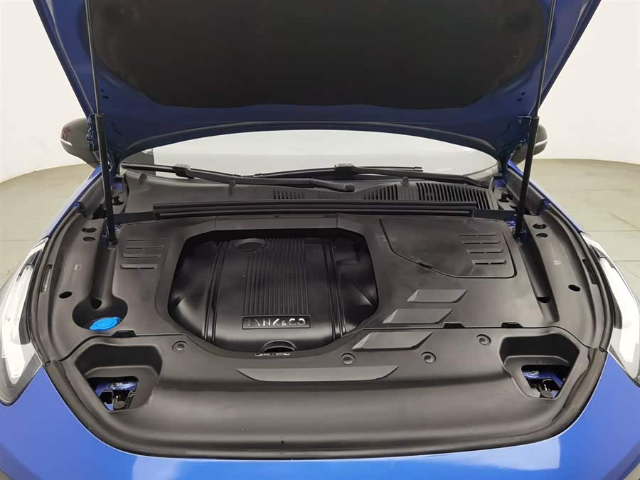 Lynk & Co 02 2019 car image #7