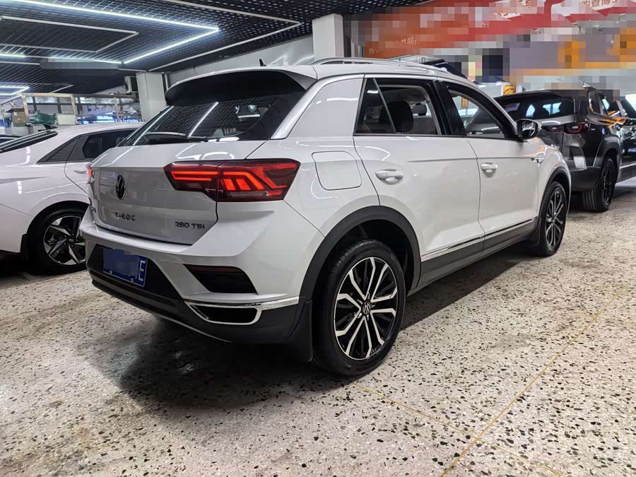 Volkswagen T-Roc 2022 car image #7