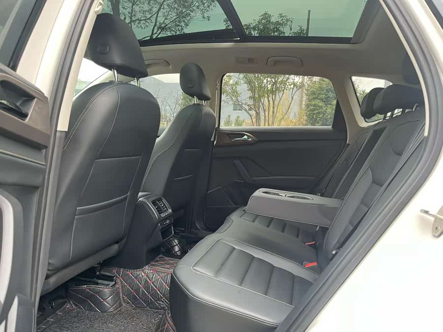 Volkswagen Tiguan L 2018 #7 Volkswagen Tiguan L 2018 car image #7