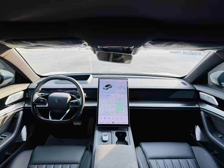 哪吒汽车 哪吒S猎装 2025 汽车图片 #7