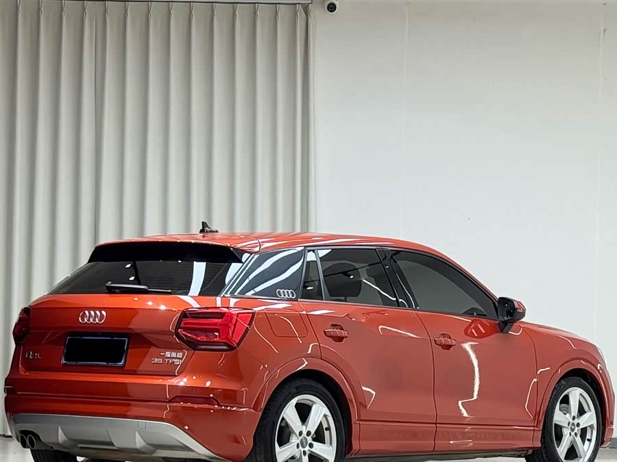 Audi Q2L 2020 صورة سيارة #7