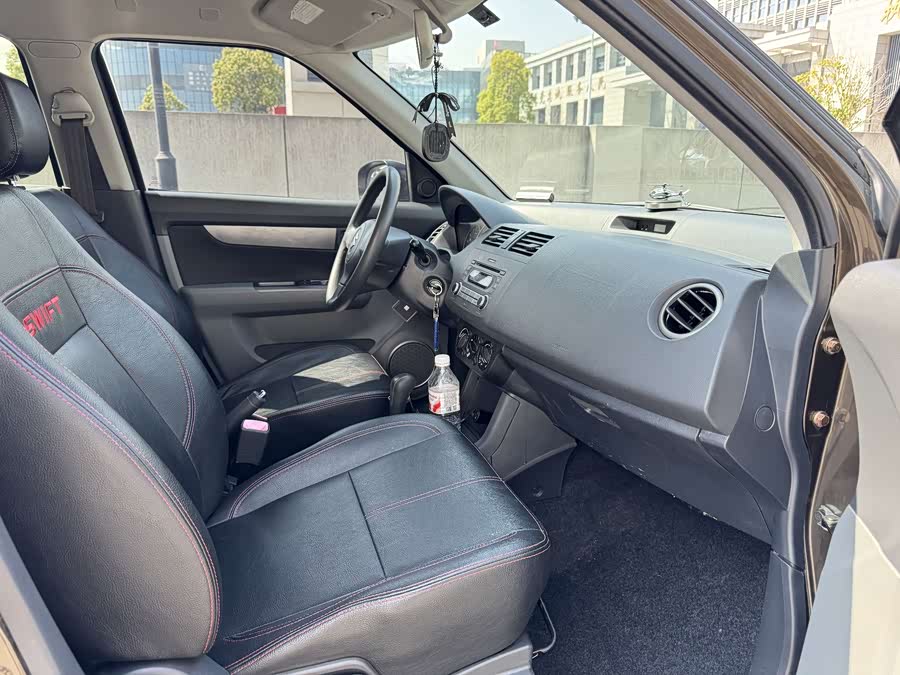 Suzuki Swift 2015 car image #7