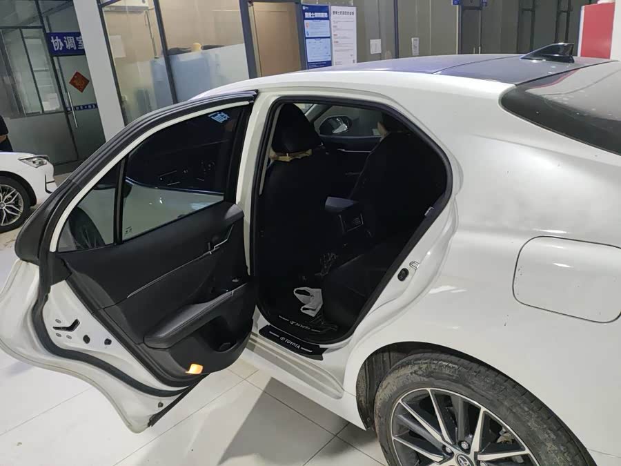 Toyota Camry 2021 car image #7