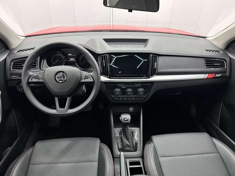 Skoda Kamiq 2023 изображение автомобиля #7