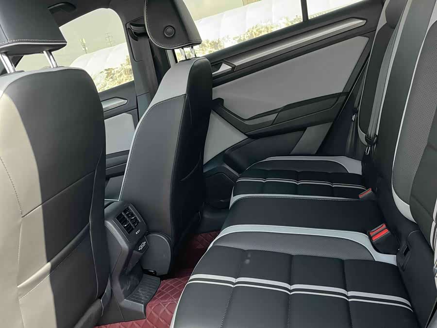 Volkswagen T-Roc 2024 #7 Volkswagen T-Roc 2024 car image #7