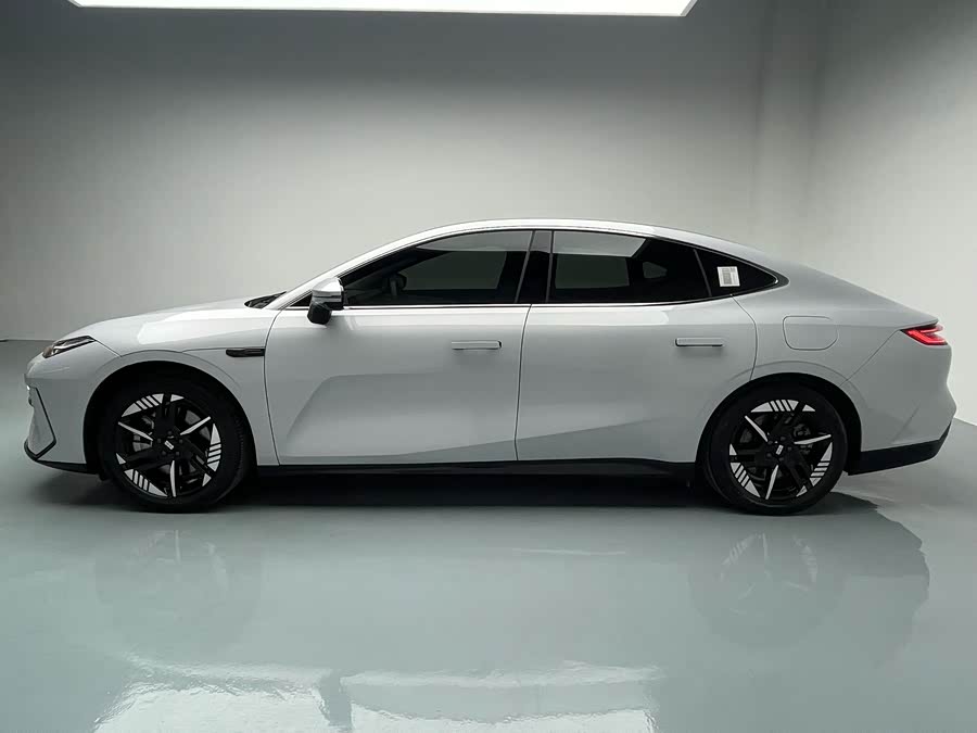 GEELY 2024 car image #7