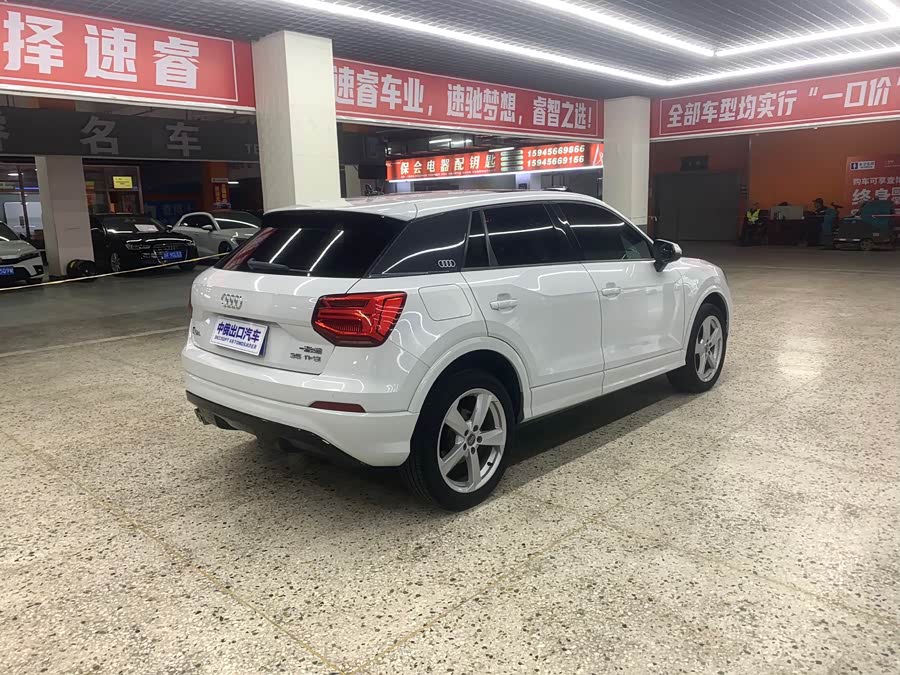 Audi Q2L 2021 car image #7