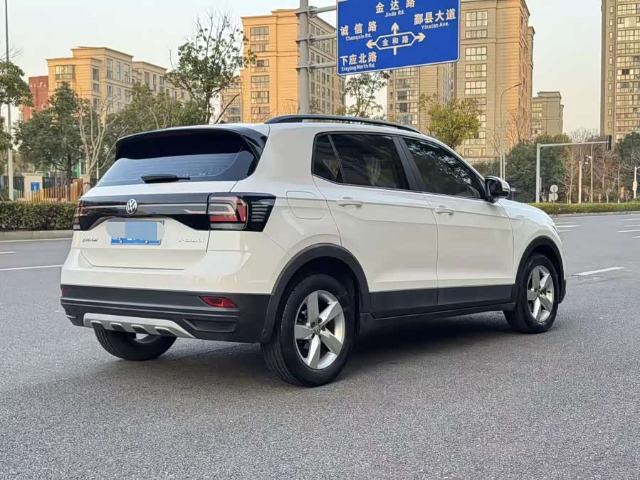 Volkswagen T-Cross 2020 car image #7