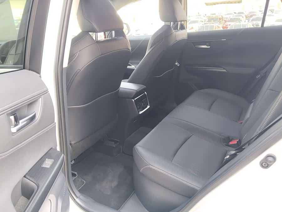 Toyota Venza 2024 immagine di auto #7