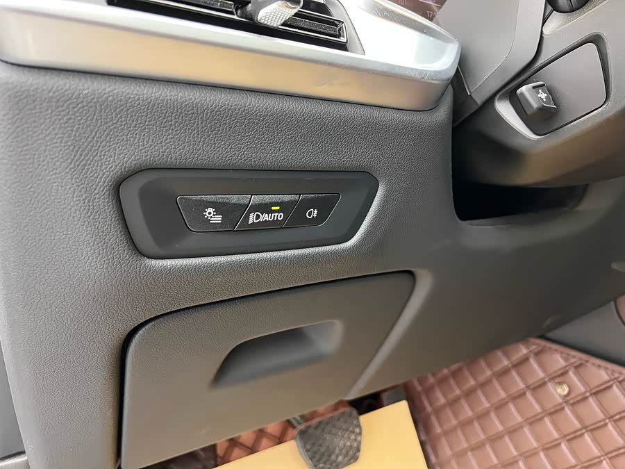 BMW X5 2025 imagem de carro #7