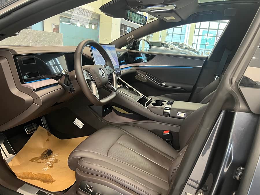 Denza Z9 2024 car image #7