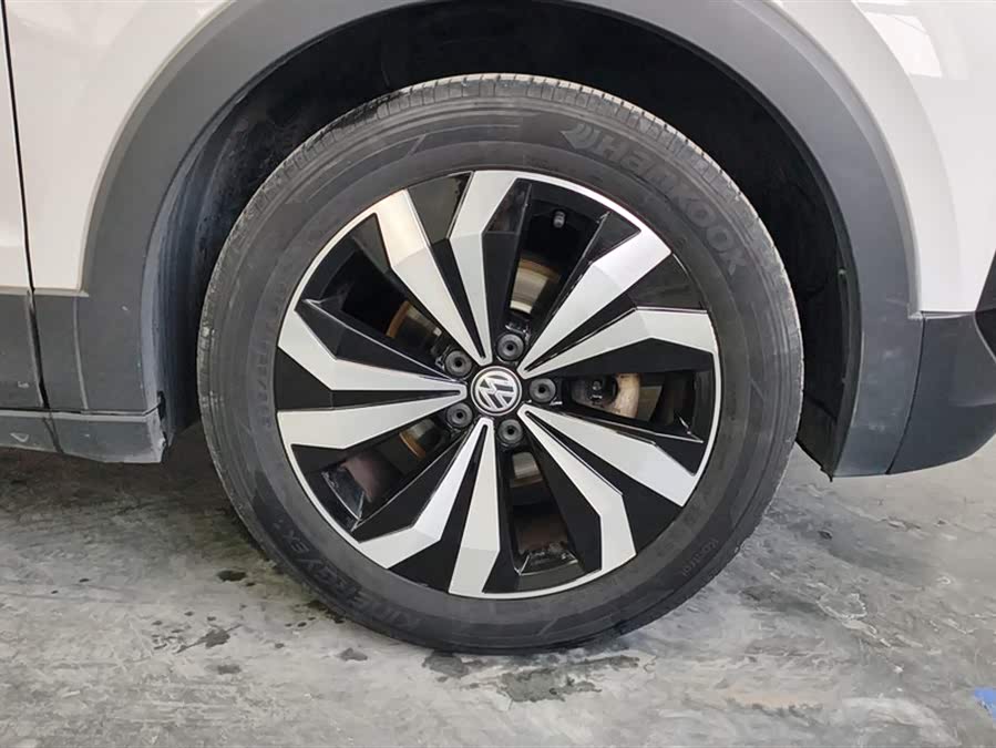 Volkswagen T-Cross 2020 car image #7
