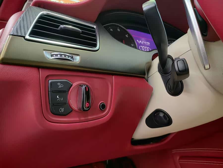 Audi A8 2011 imagen de coche #7