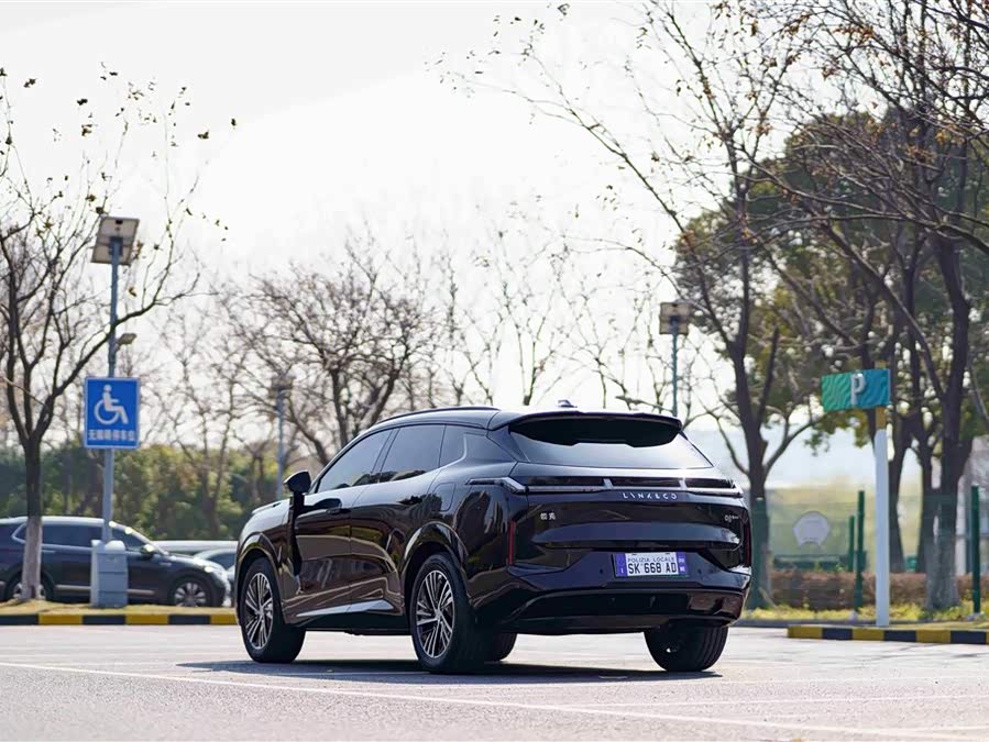 Lynk & Co 08 EM-P 2025 #7 Lynk & Co 08 EM-P 2025 car image #7