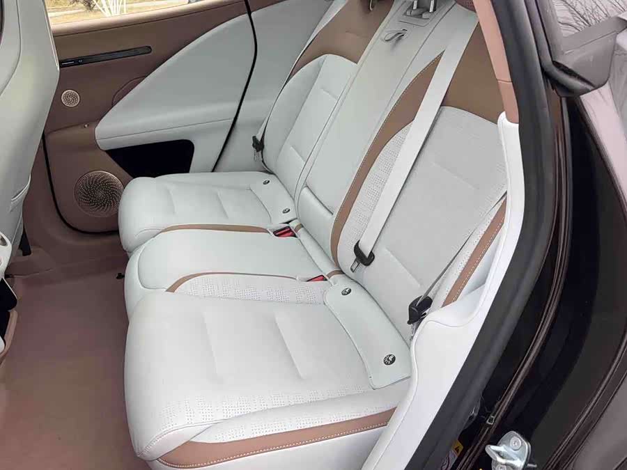 Avatr 07 2025 car image #7