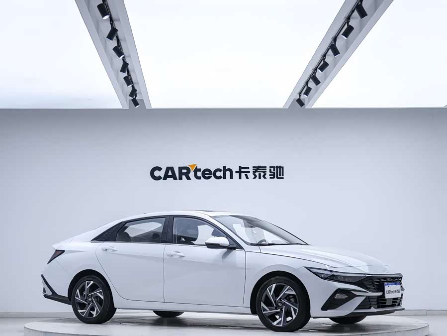 Hyundai Elantra 2024 imagen de coche #7