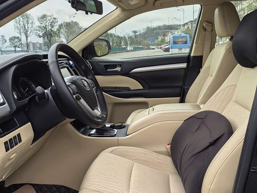 Toyota Highlander 2021 image de voiture #7