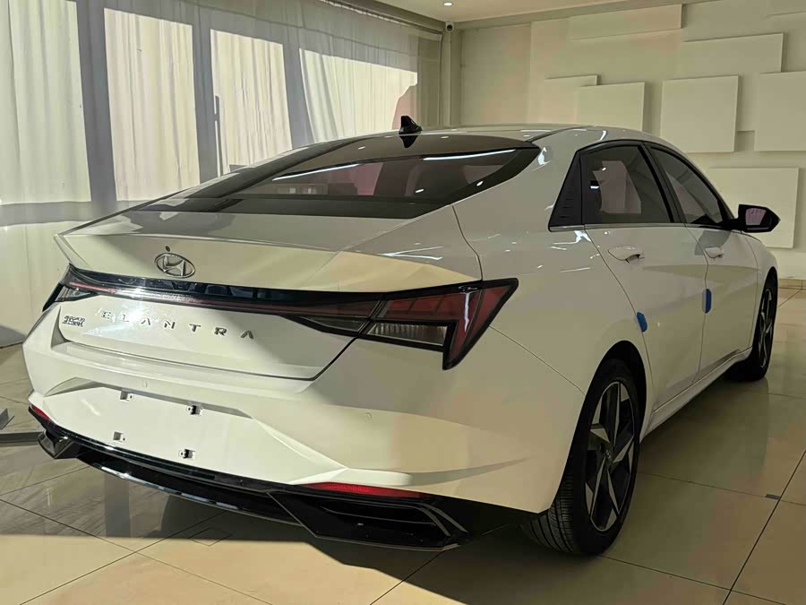 Hyundai Elantra 2021 immagine di auto #7