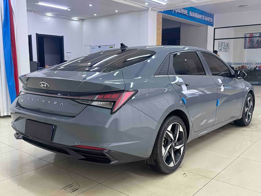 Hyundai Elantra 2022 immagine di auto #7