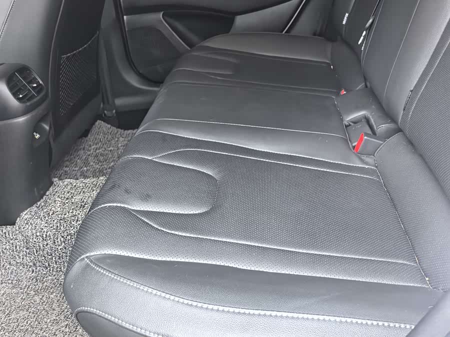 Hyundai Elantra 2023 immagine di auto #7