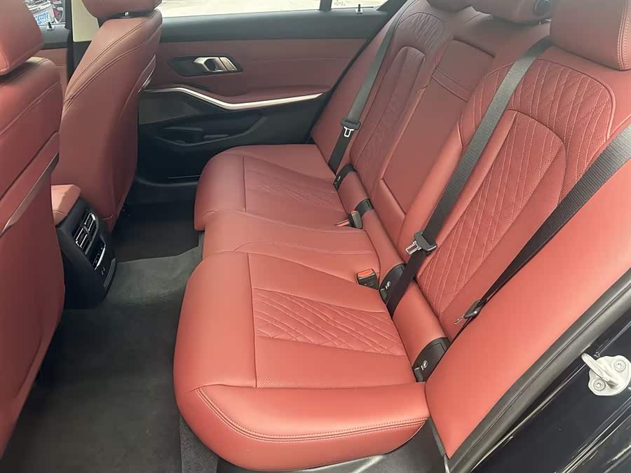 BMW 3 Series 2025 car image #7