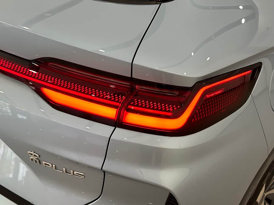 BYD Song Plus New Energy 2024 immagine di auto #7