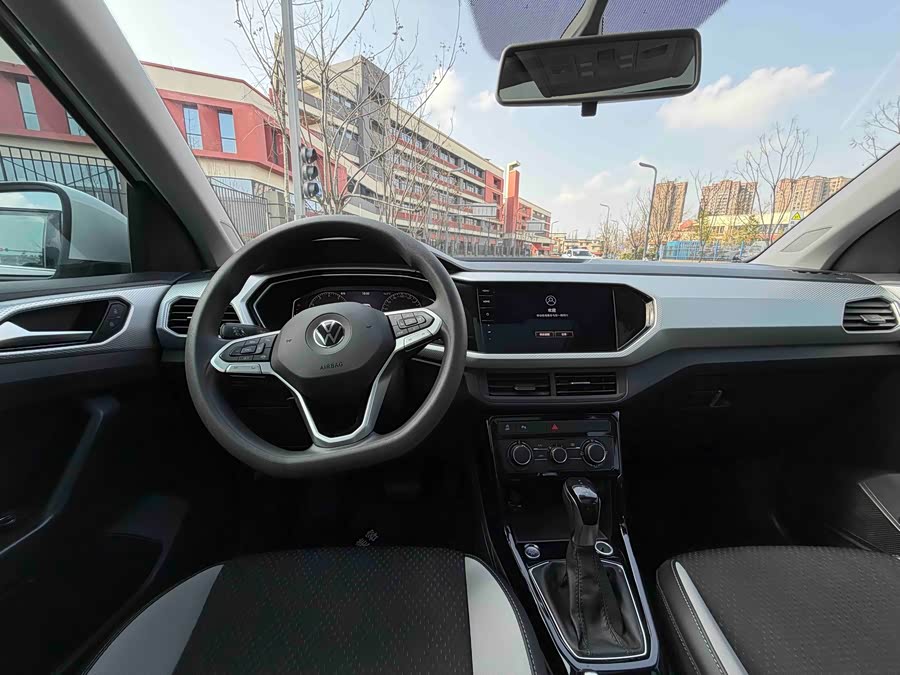Volkswagen Tacqua 2023 immagine di auto #7
