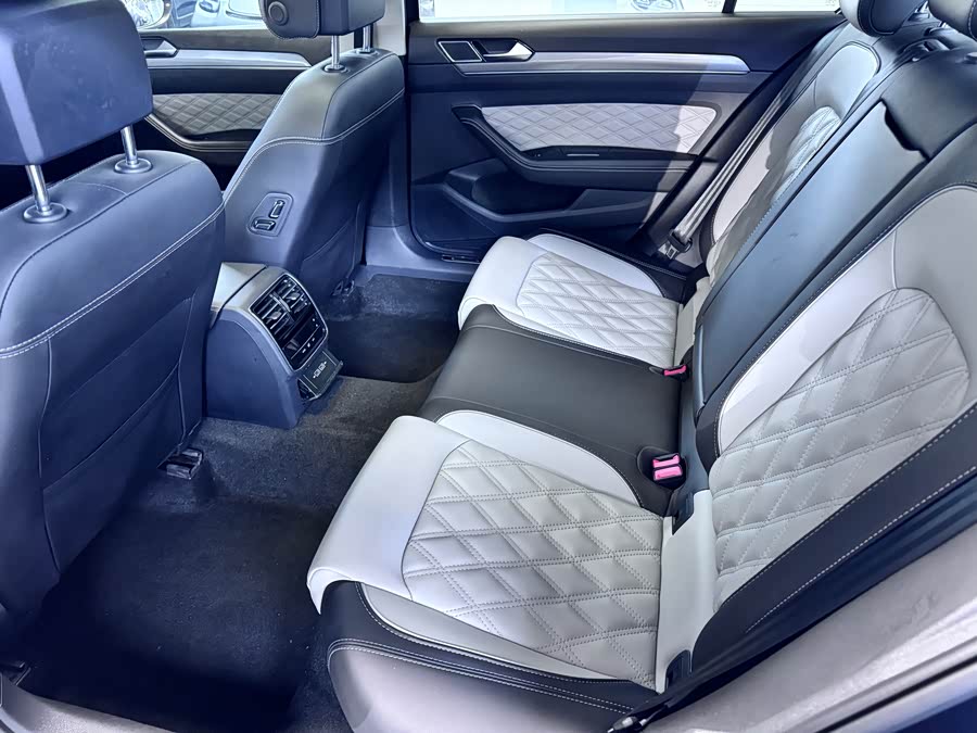 Volkswagen Magotan 2023 immagine di auto #7