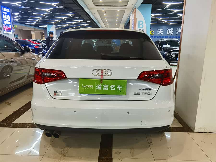 Audi A3 2018 car image #7