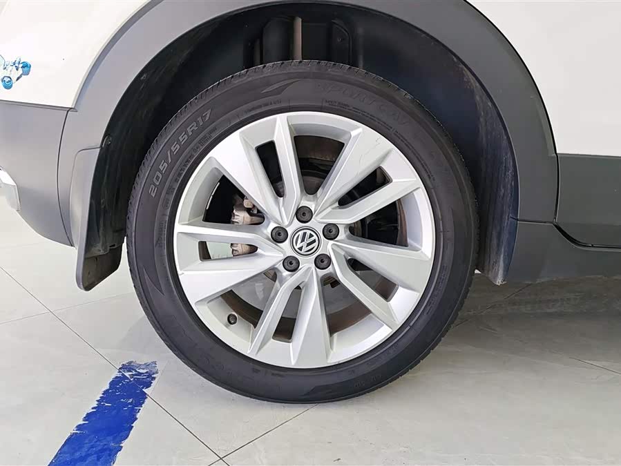 Volkswagen T-Cross 2019 car image #7