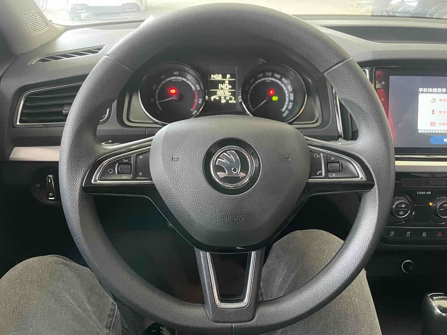 Skoda Kamiq 2023 car image #7