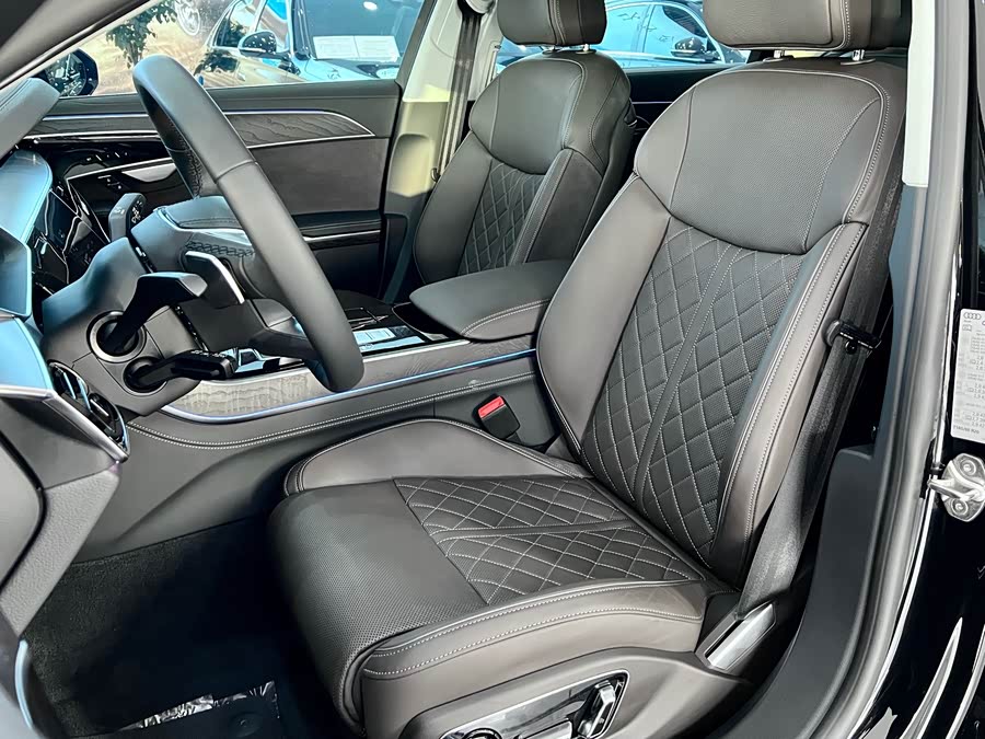 奥迪 奥迪A8 2025 汽车图片 #7