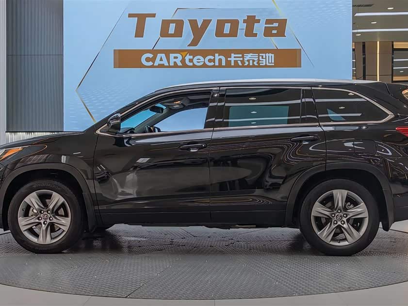 Toyota Highlander 2021 car image #7