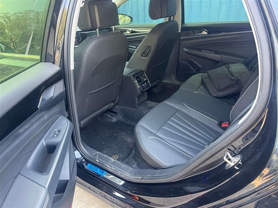 Volkswagen Passat 2024 صورة سيارة #7