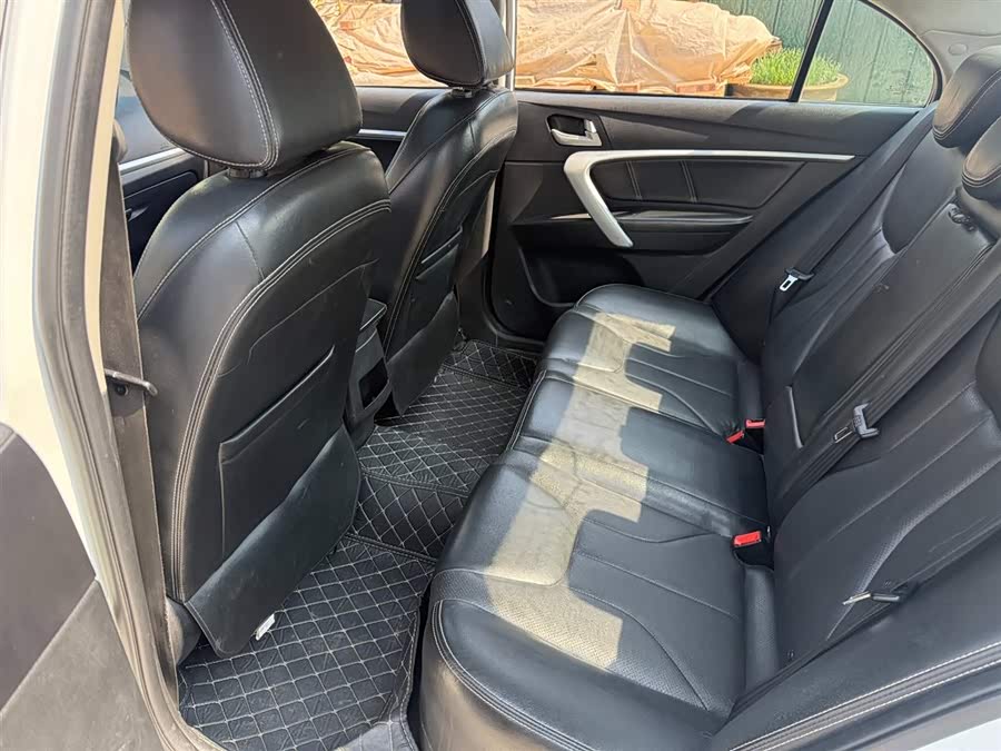GEELY Emgrand 2016 #7 GEELY Emgrand 2016 car image #7