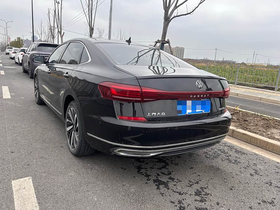 Volkswagen Passat 2021 car image #7