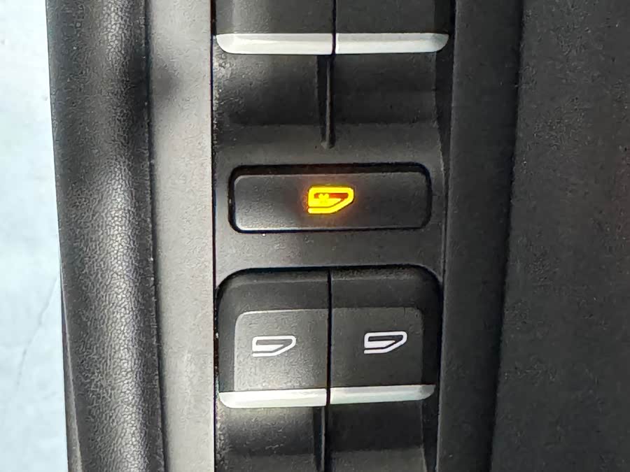 GEELY Emgrand GSe 2018 immagine di auto #7