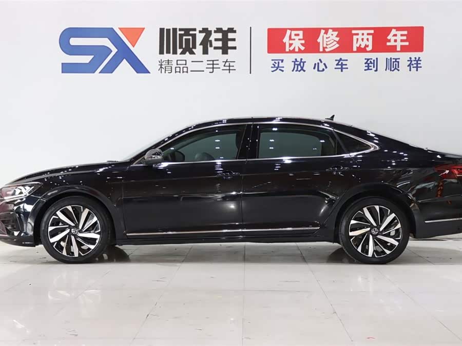 Volkswagen Passat 2023 car image #7