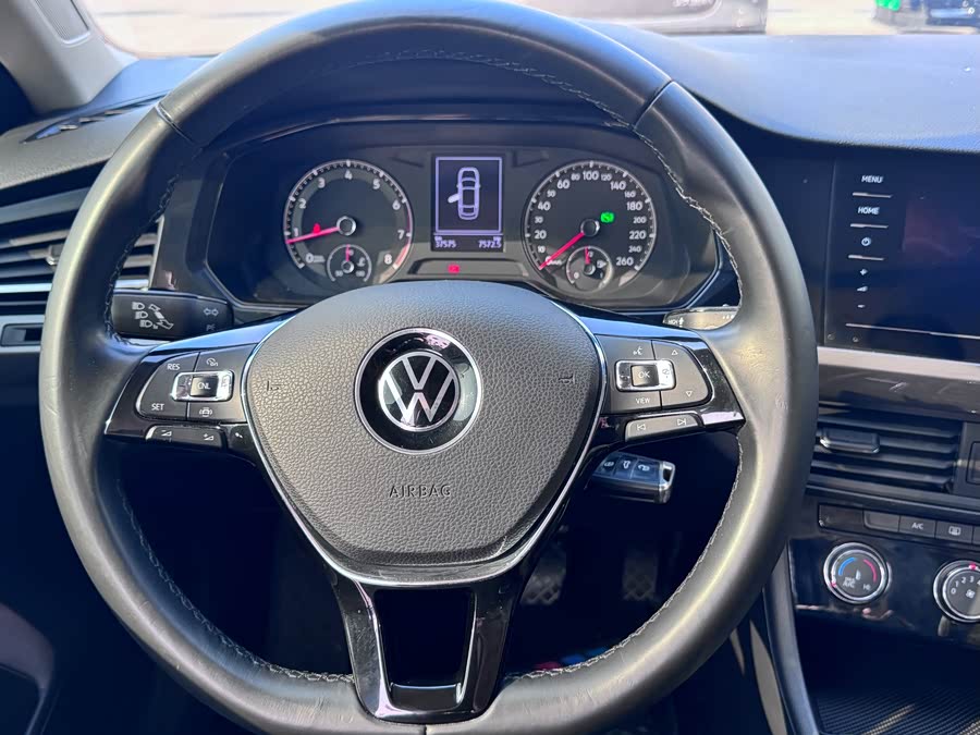 Volkswagen Bora 2022 car image #7