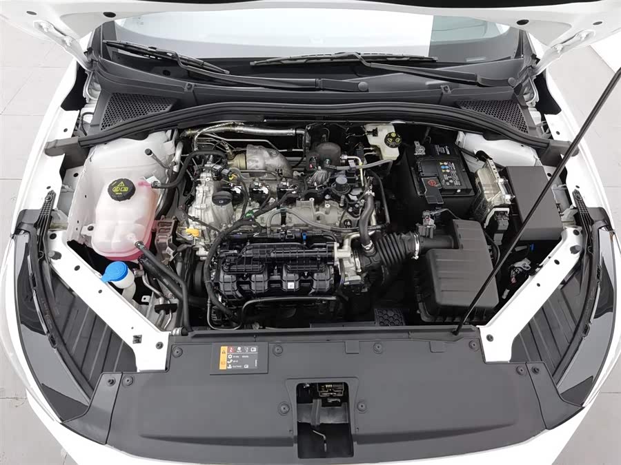 MG 5 2025 car image #7