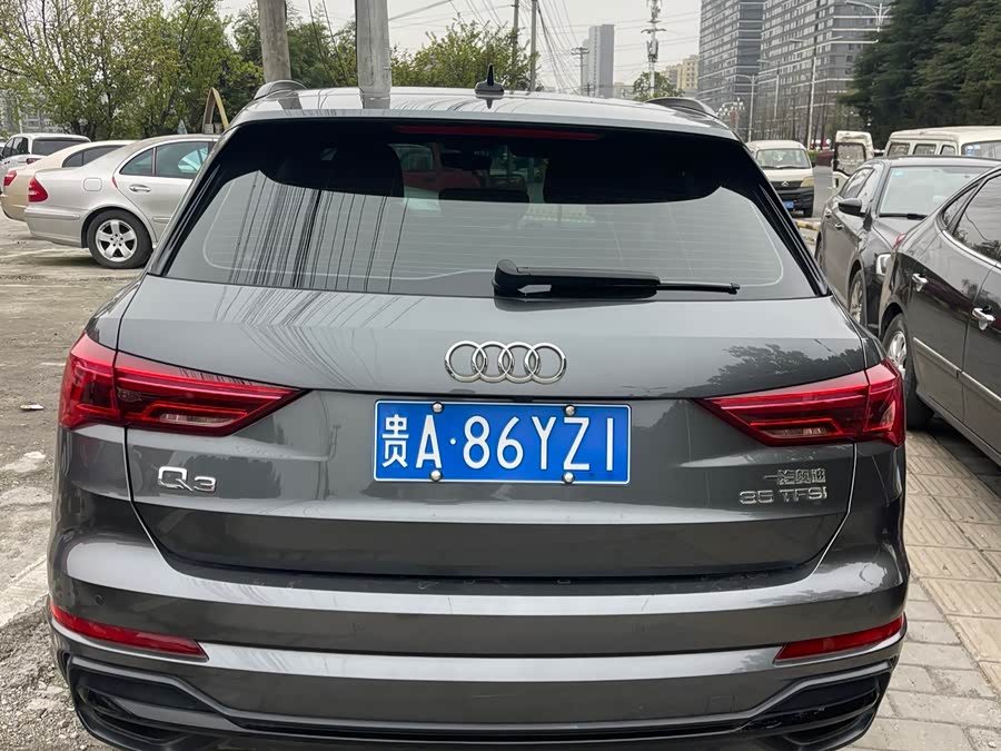 Audi Q3 2021 car image #7