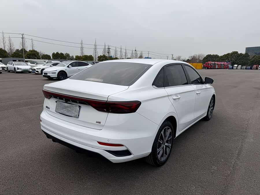 GEELY Emgrand 2021 car image #7
