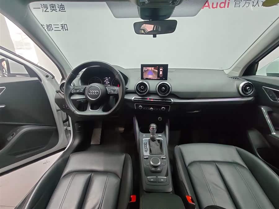 Audi Q2L 2024 صورة سيارة #7