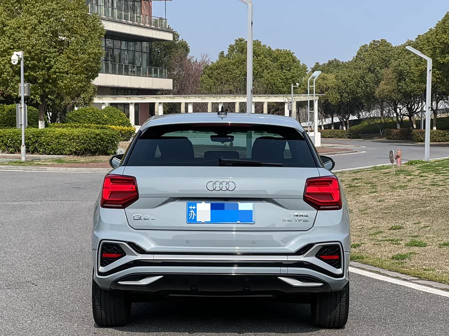 Audi Q2L 2023 صورة سيارة #7