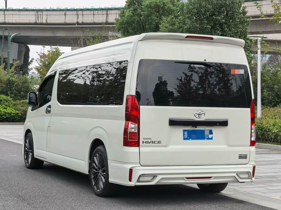Toyota 2023 car image #7