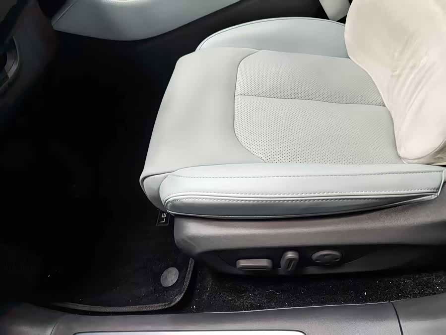 零跑汽车 零跑C01 2024 汽车图片 #7