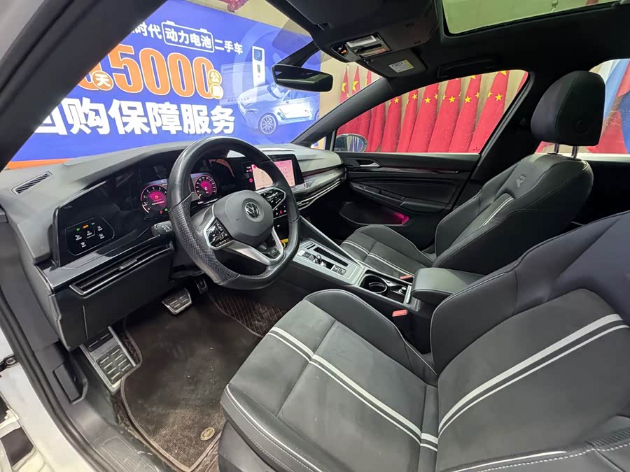 Volkswagen Golf 2022 car image #7