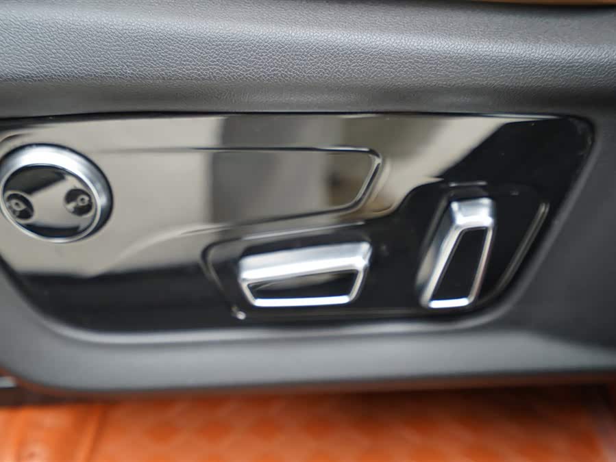 T5 EVO 2024 car image #7